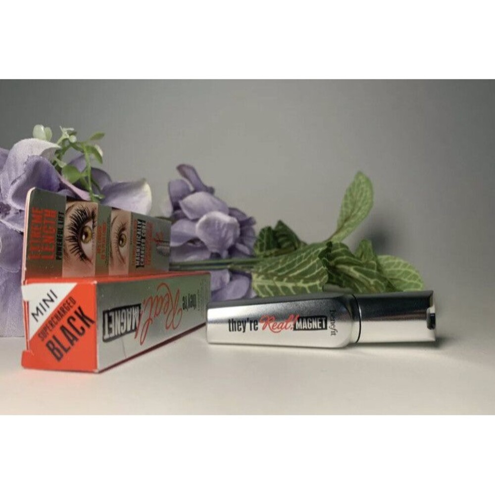 Benefit Cosmetics They're Real Magnet Extreme Mascara Black Mini .16oz Authentic